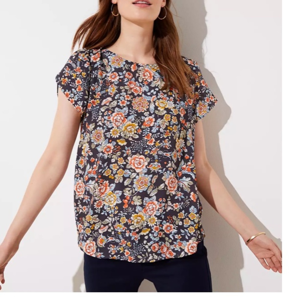 Loft Floral Button Back Top With Split Overlappin… - image 1